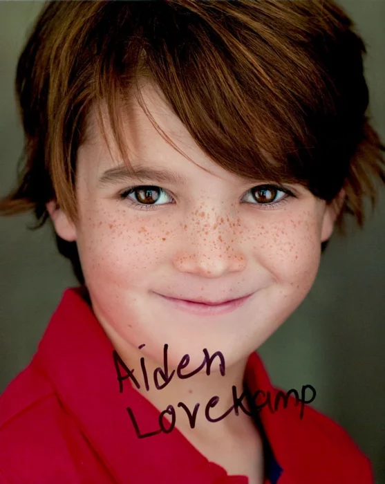 Aiden Lovekamp autograph