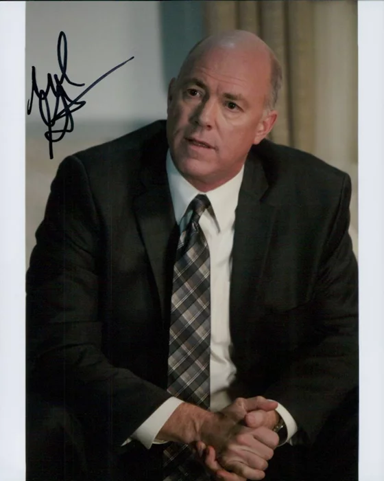 Michael Gaston autograph