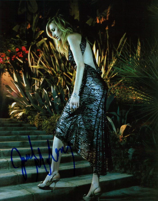 Janel Moloney autograph