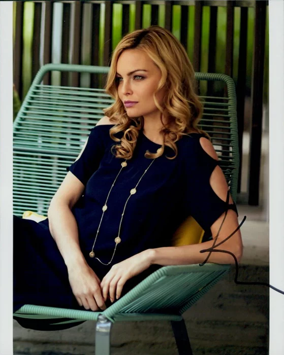 Kimberly Cozzens autograph