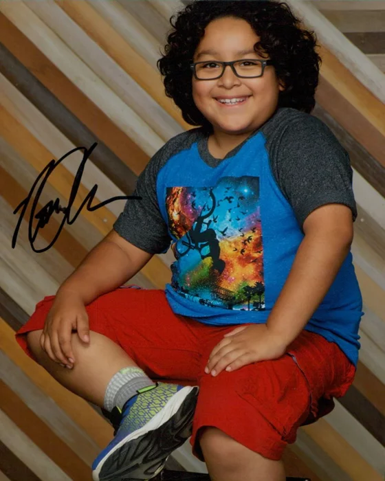 Nathan Arenas autograph