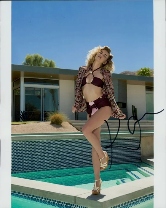 Kimberly Cozzens autograph