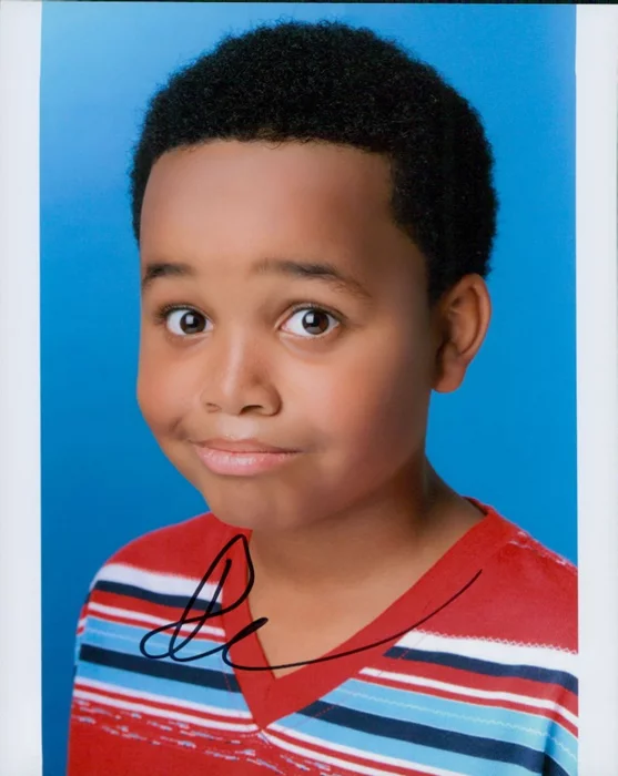 Jailen Bates autograph