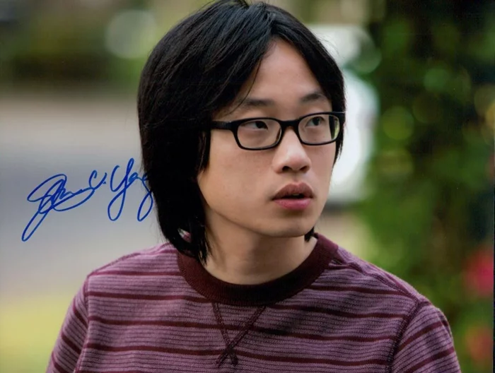 Jimmy O. Yang autograph
