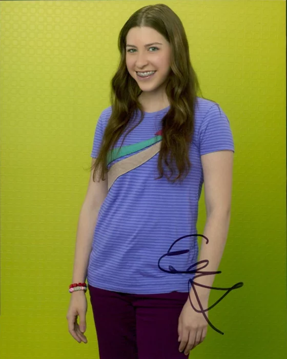 Eden Sher autograph