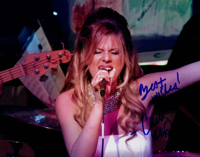 Carly Robyn Green autograph