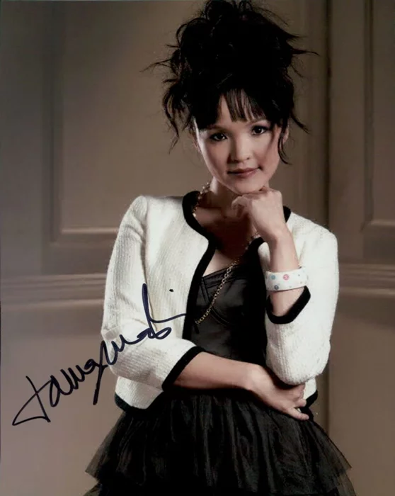 Tania Gunadi autograph