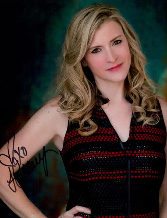 Hillary Hickam autograph
