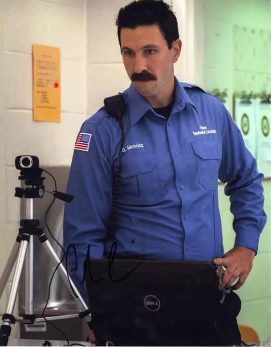 Pablo Schreiber autograph