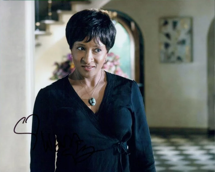 Wanda Sykes autograph