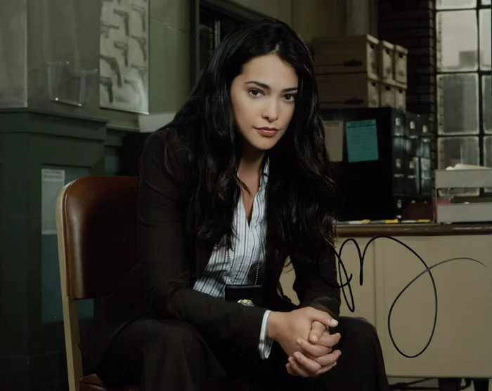 Natalie Martinez autograph