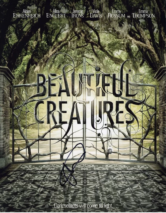 Alice Englert autograph