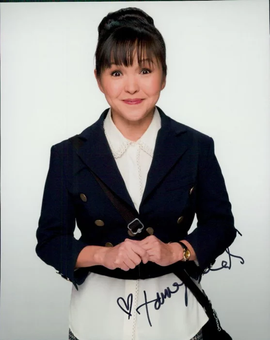 Tania Gunadi autograph