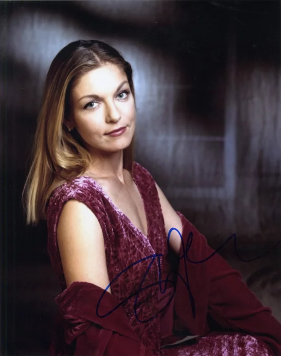Sheryl Lee autograph