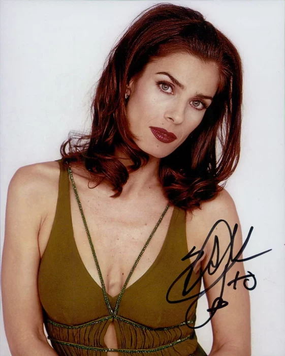 Kristian Alfonso autograph