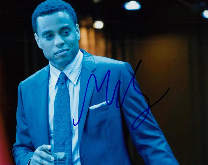 Michael Ealy autograph