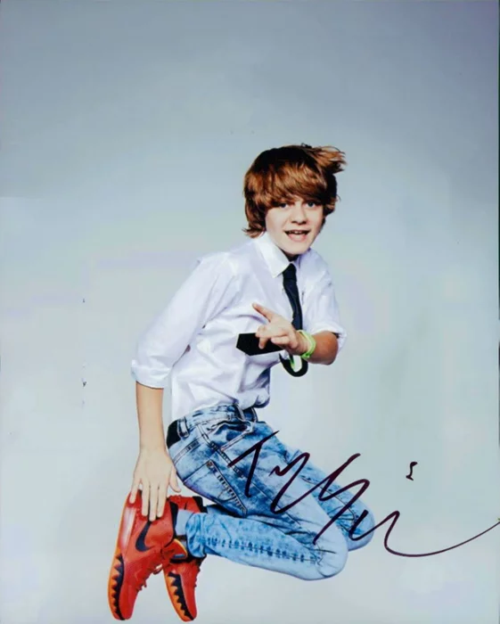 Ty Simpkins autograph