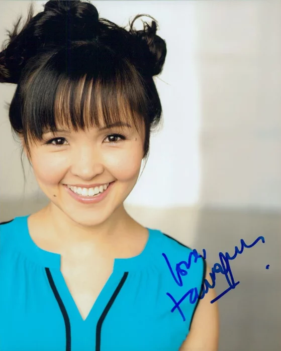 Tania Gunadi autograph