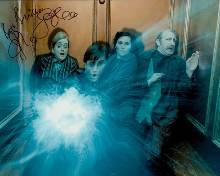 Sophie Thompson autograph