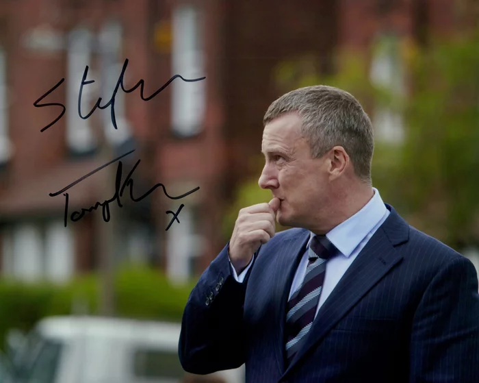 Stephen Tompkinson autograph