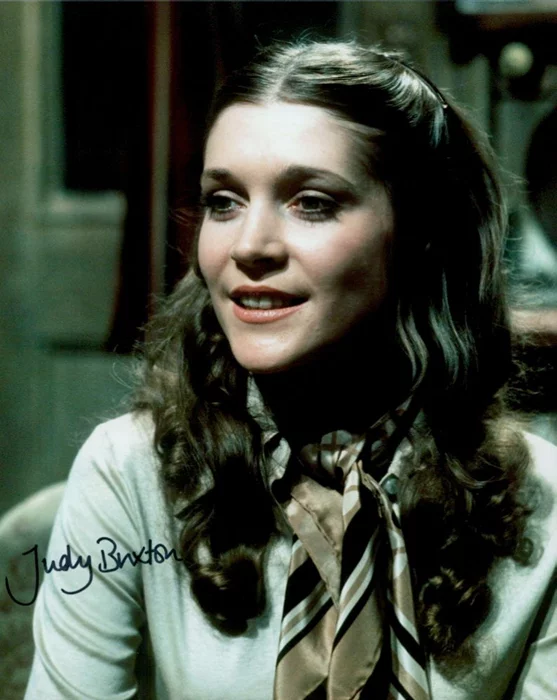 Judy Buxton autograph