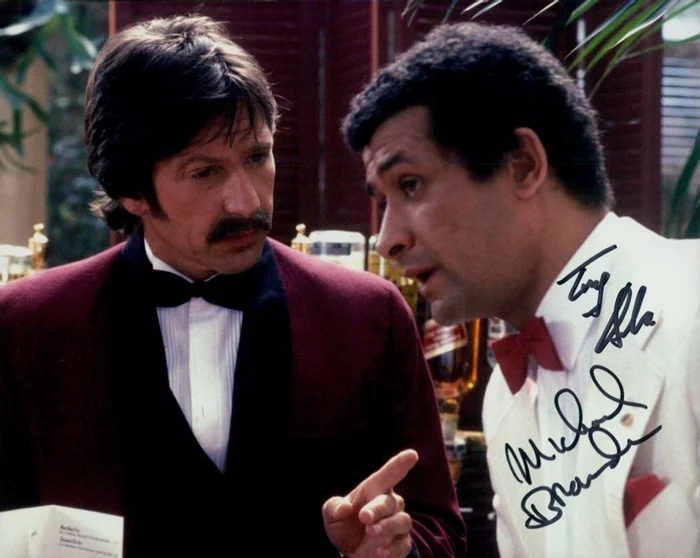 Dempsey & Makepeace autograph