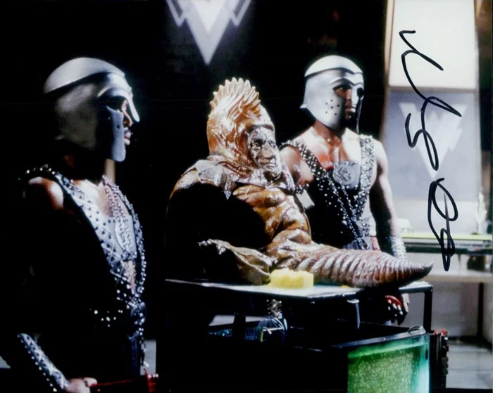 Nabil Shaban autograph