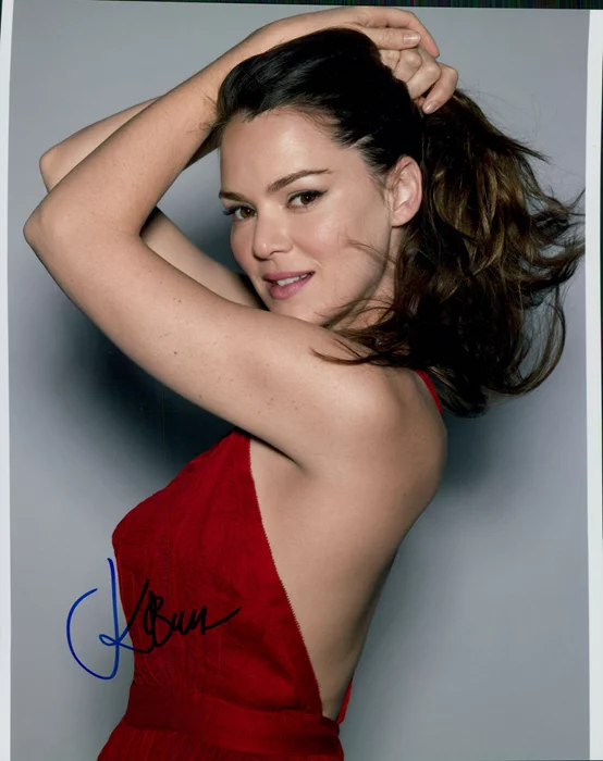 Jacinda Barrett autograph
