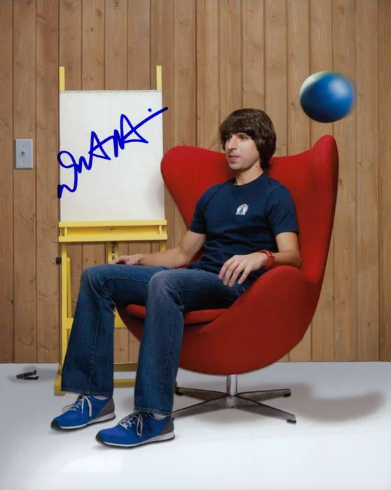 Demetri Martin autograph