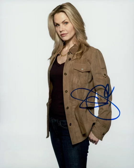 Andrea Roth autograph