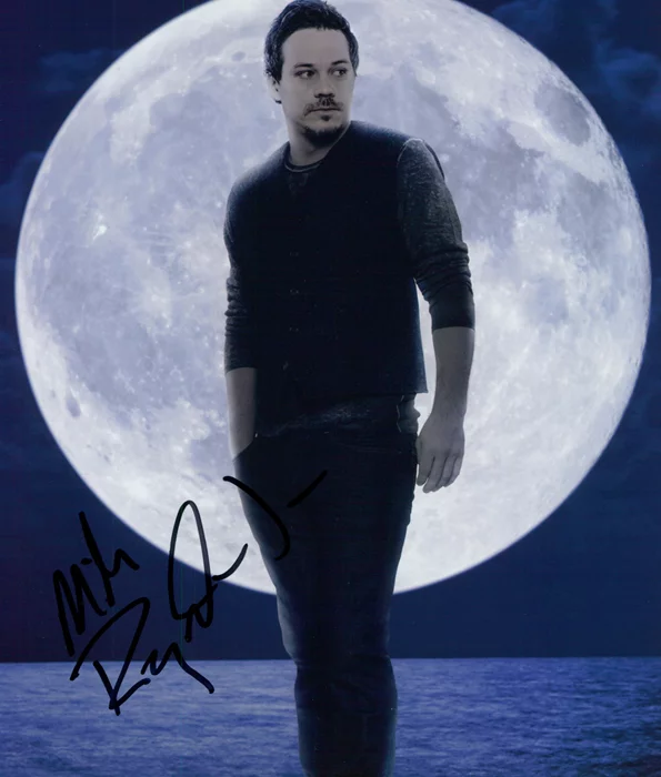 Michael Raymond-James autograph
