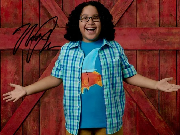 Nathan Arenas autograph