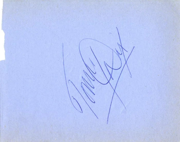 Tommy Dix autograph
