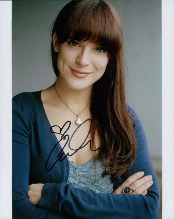 Calico Cooper autograph