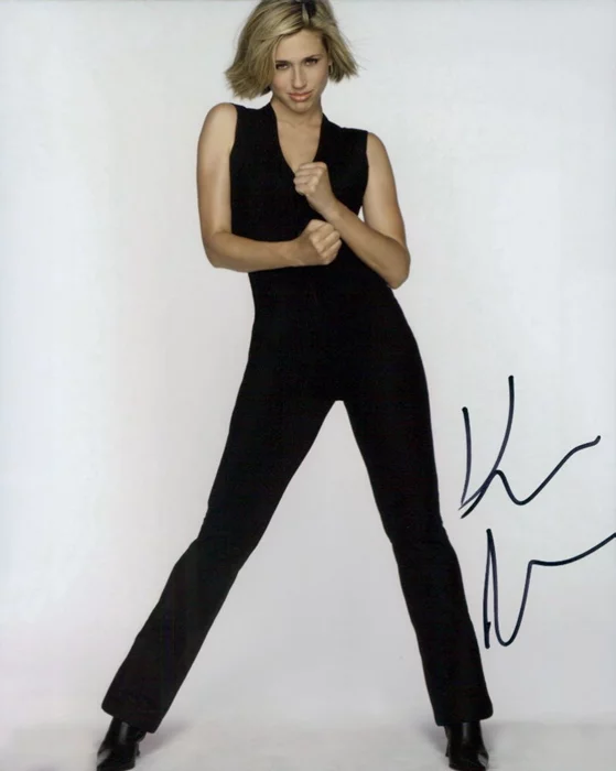 Kristen Miller autograph