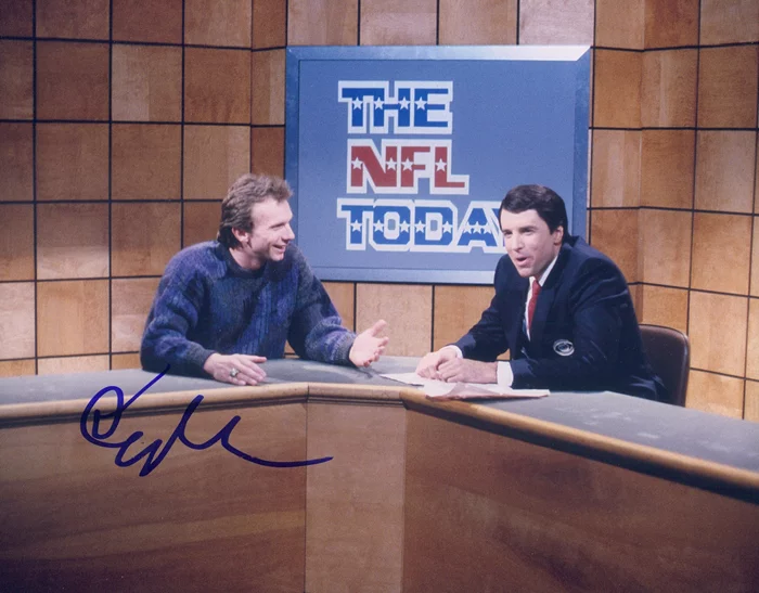 Kevin Nealon autograph