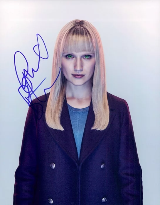 Emily Berrington autograph