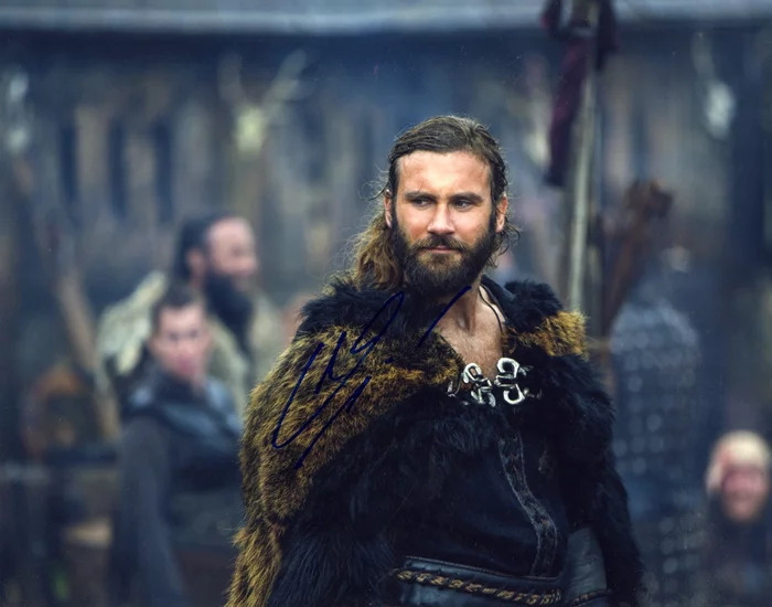 Clive Standen autograph