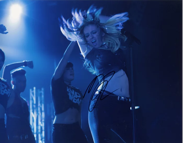 Natasha Bassett autograph