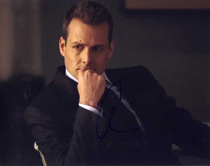 Gabriel Macht autograph