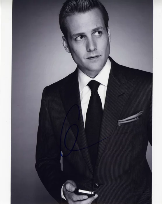 Gabriel Macht autograph