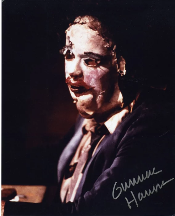 Gunnar Hansen autograph