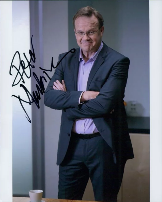 Peter Mackenzie autograph