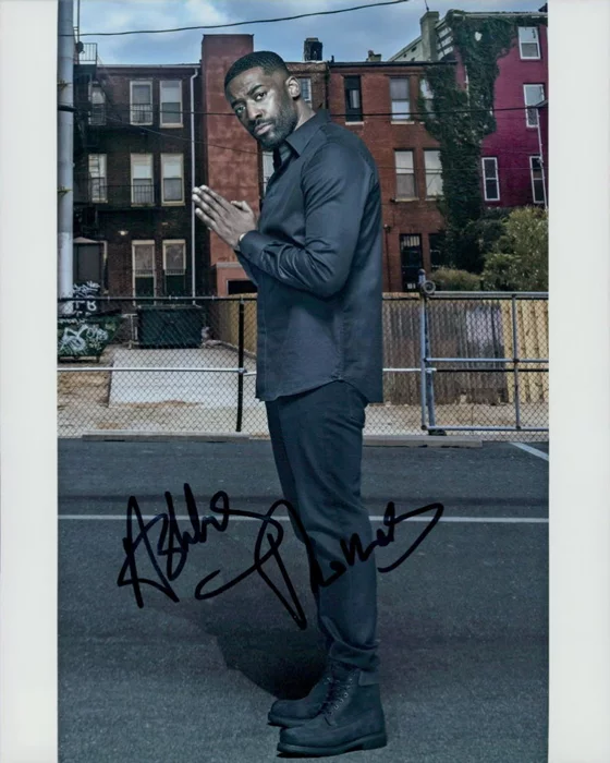 Ashley Thomas autograph