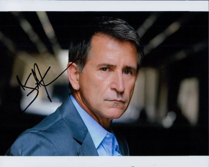 Anthony LaPaglia autograph