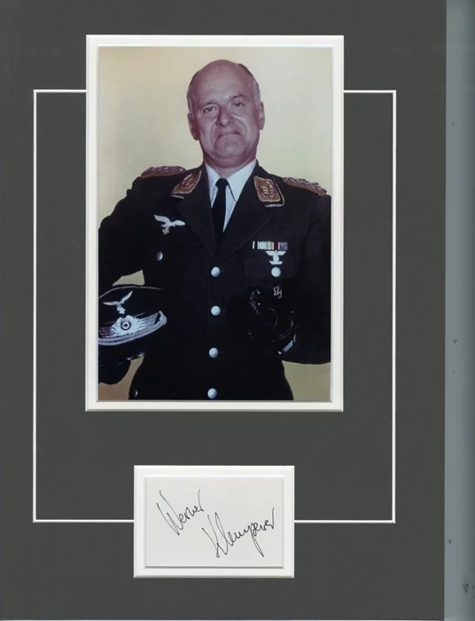 Werner Klemperer autograph
