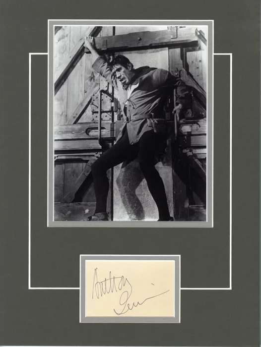 Anthony Quinn autograph