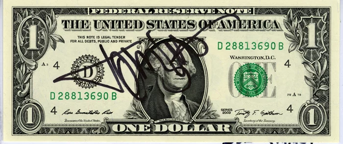Tommy Lee autograph