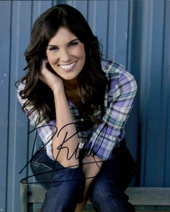 Daniela Ruah autograph