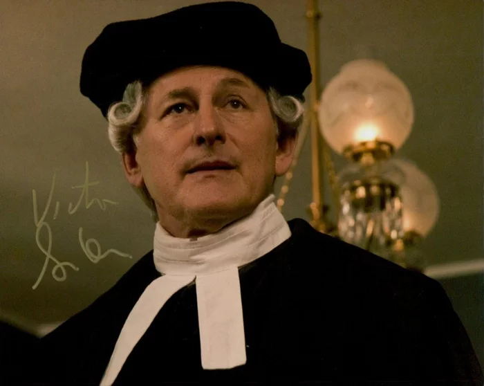 Victor Garber autograph